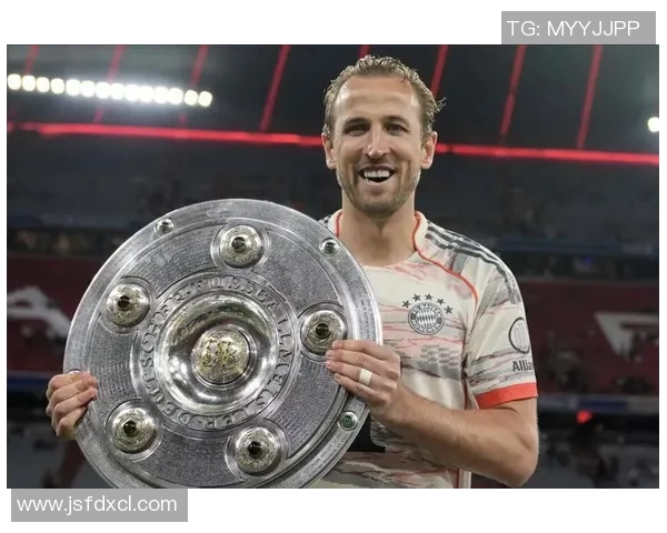 凯恩深夜发文，疑似回应转会传闻