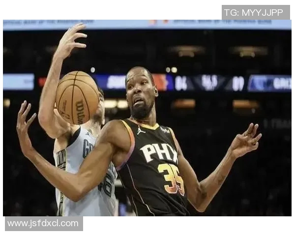 冲突升级!杜兰特与教练发生激烈争执 冲突升级!杜兰特与教练发生激烈争执