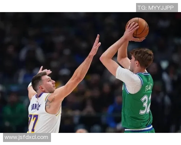 镜头回顾：东契奇这一幕令人泪目